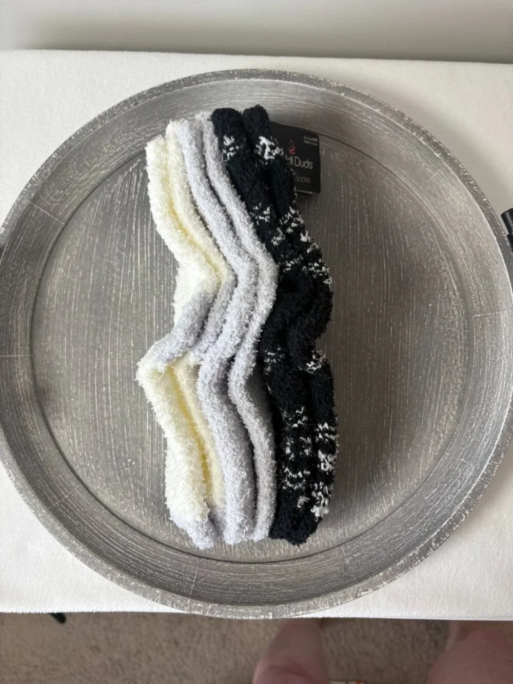 NWT-Cuddl Duds Plushfill Lounge Socks - 3 Pk - Snowflakes in Black, Gray, Cream